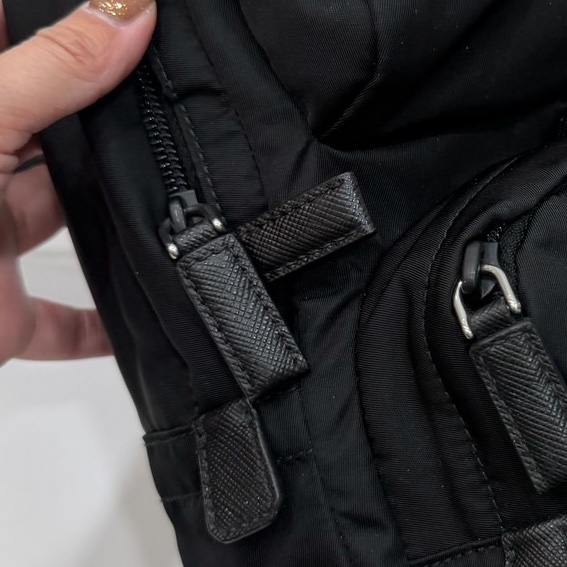 PRADA Re-Nylon 黑色 尼龍 十字紋 皮革 胸包 胸口包 斜背包 側背包 肩背包 腰包-35