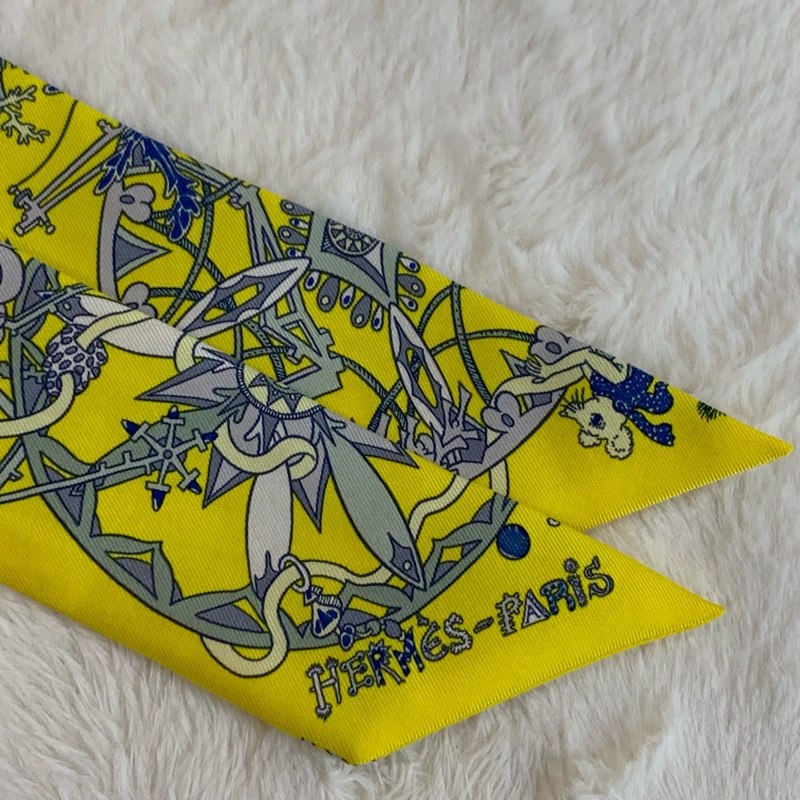 Hermes 馬戲團twilly Hermes Silk La Folle Parade Twilly Jaune Vif Bleu Gris-4