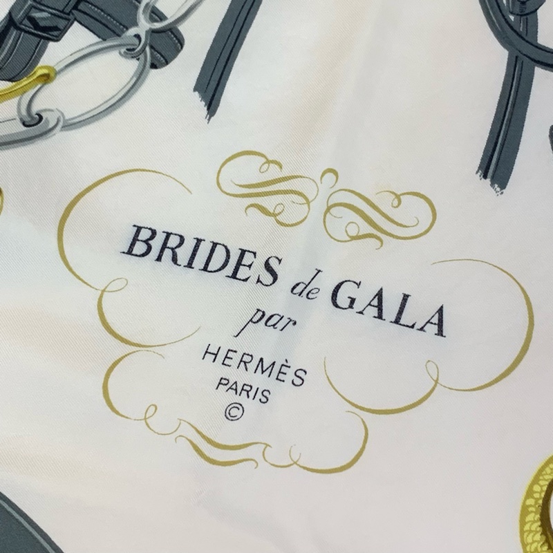 婚禮金色馬車twilly✨Hermes Vintage Hermes Carre 90 “Brides de Gala” in Red Silk Scarf-5