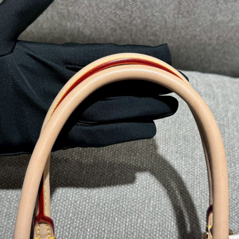 Louis VuittonOnTheGo MM 托特包-26