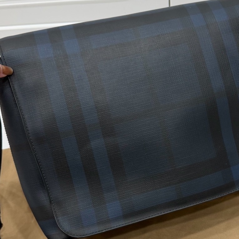 BURBERRY LONDON CHECK LOGO 格紋 郵差包 斜背包 側背包 肩背包-27