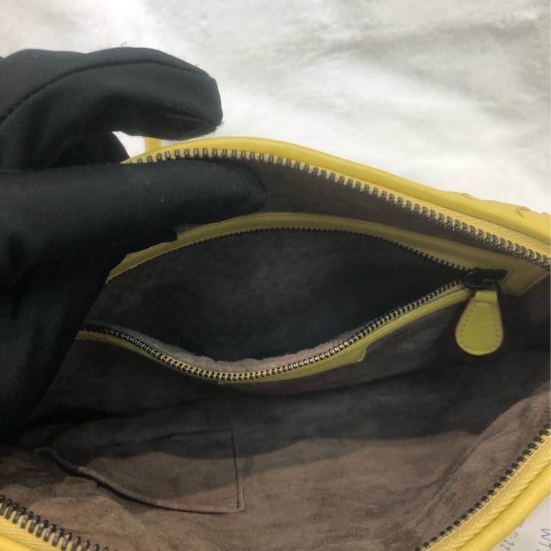 BV 黃色方形斜孭袋 XC320-13