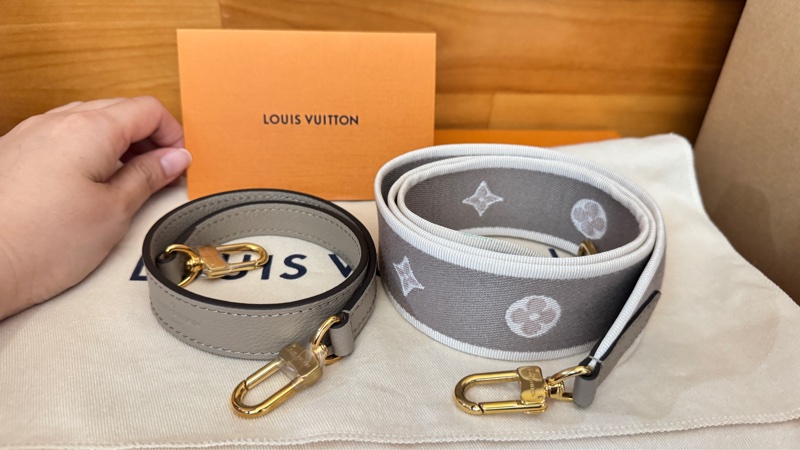 LOUIS VUITTON M46583 Diane-4