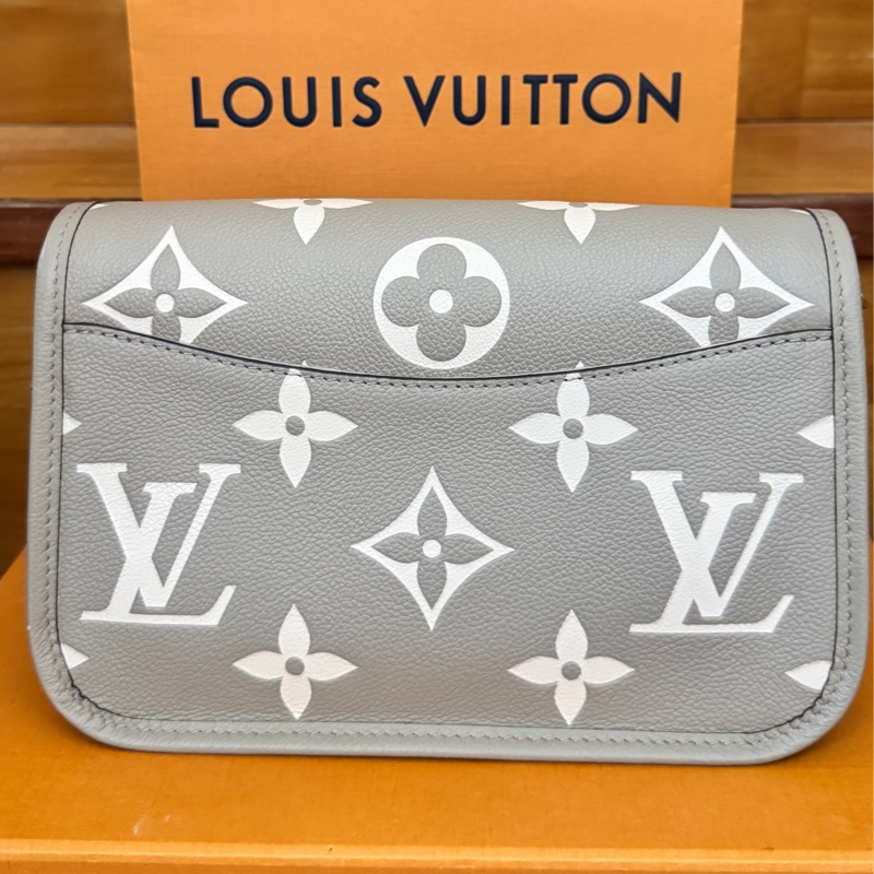 LOUIS VUITTON M46583 Diane-6