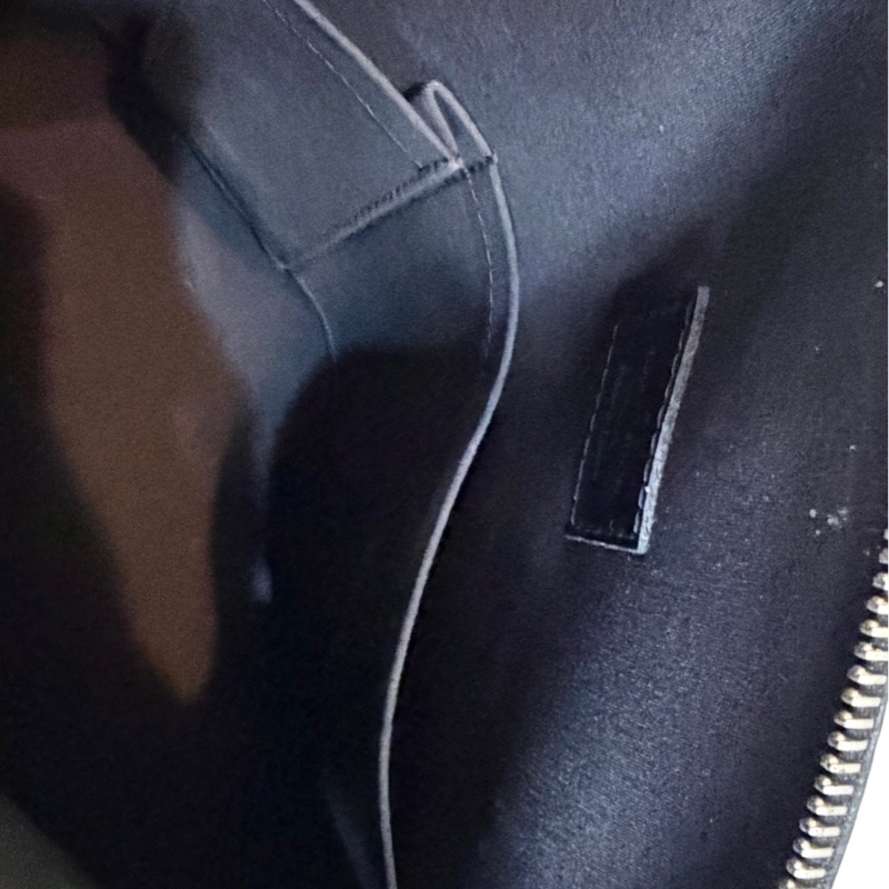 LOUIS VUITTON LV 路易威登 黑色 Epi 水波紋牛皮手提包-3