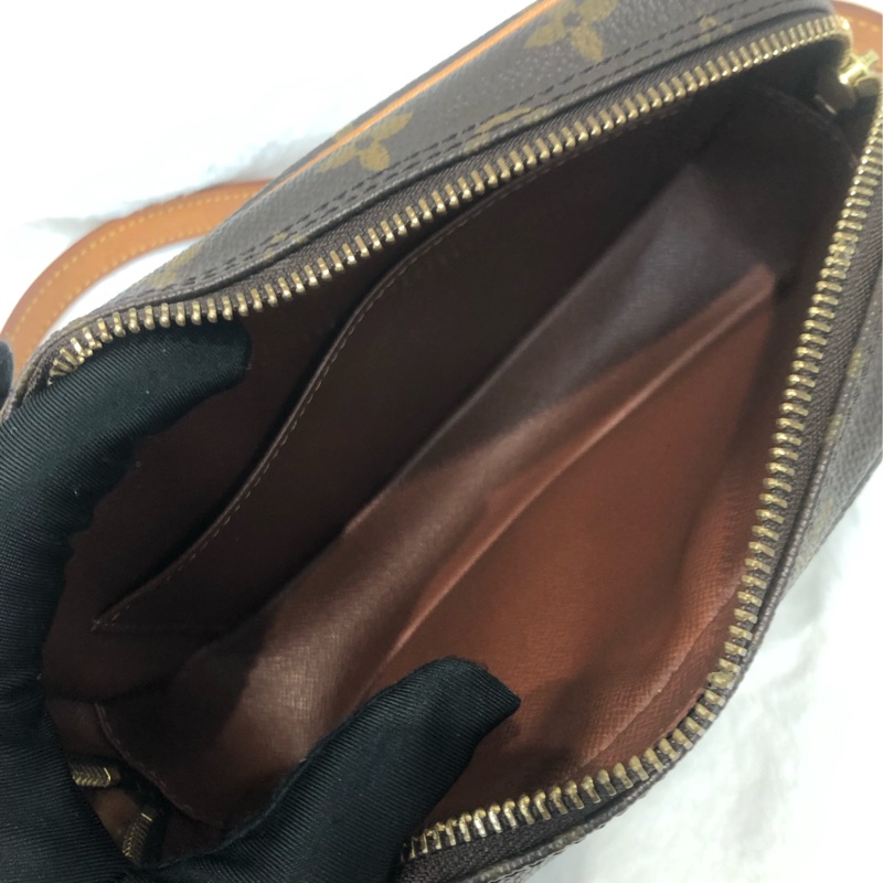 LV 老花開口笑上肩袋 IA229-12