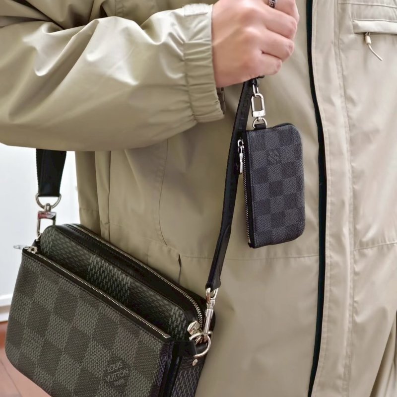 LV包包黑灰棋盤格帆布三合一斜背郵差包/N50017-0