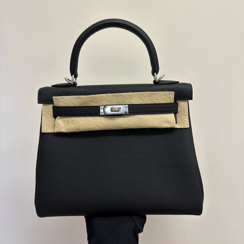 全套 全新 26.3月單 Hermes 愛馬仕 Kelly25 黑銀 Togo皮 K刻~質感無敵 黑銀配色經久不衰 好飒~-9