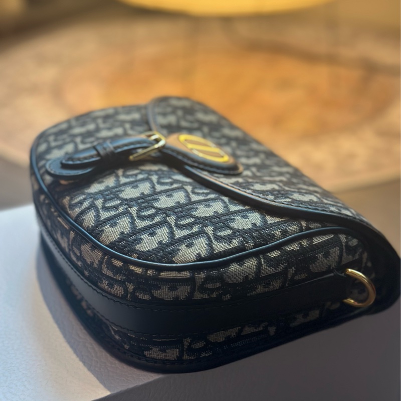 Dior Bobby 中型包款 (藍色 Oblique 緹花)-10