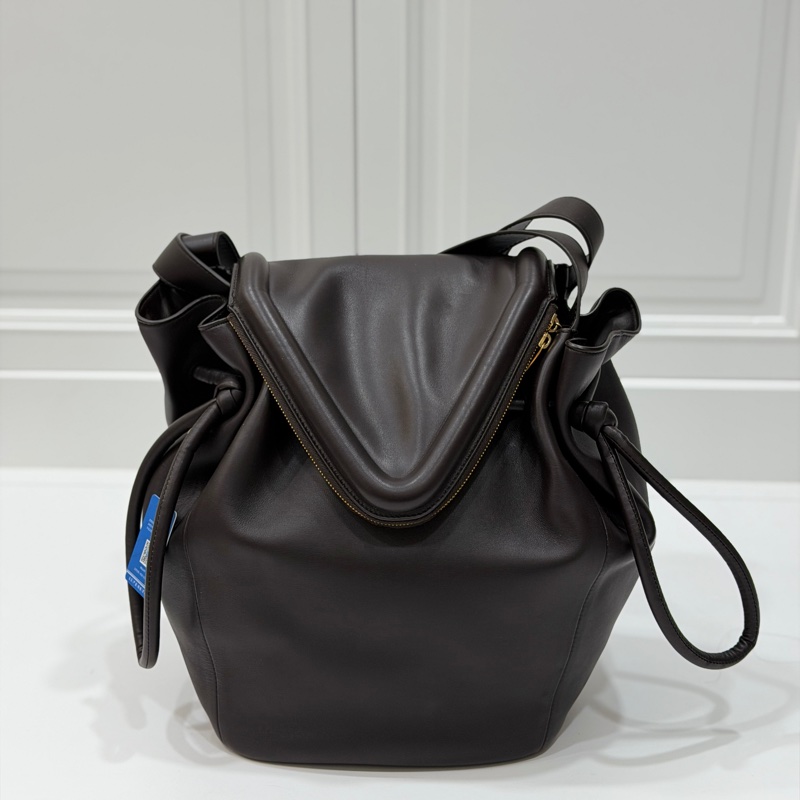 Bottega Veneta BV Beak 大號 全皮 咖啡 水桶包 斜背包 側背包 肩背包 手提包-0