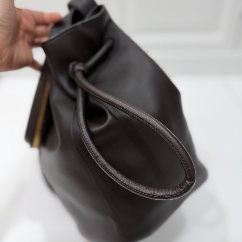 Bottega Veneta BV Beak 大號 全皮 咖啡 水桶包 斜背包 側背包 肩背包 手提包-11