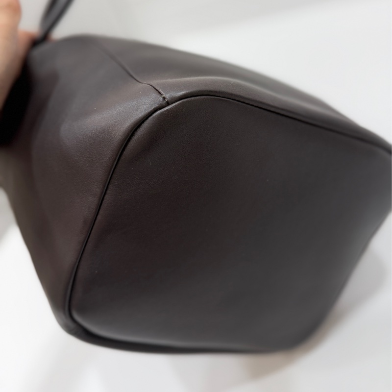 Bottega Veneta BV Beak 大號 全皮 咖啡 水桶包 斜背包 側背包 肩背包 手提包-16