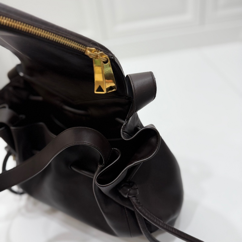 Bottega Veneta BV Beak 大號 全皮 咖啡 水桶包 斜背包 側背包 肩背包 手提包-23