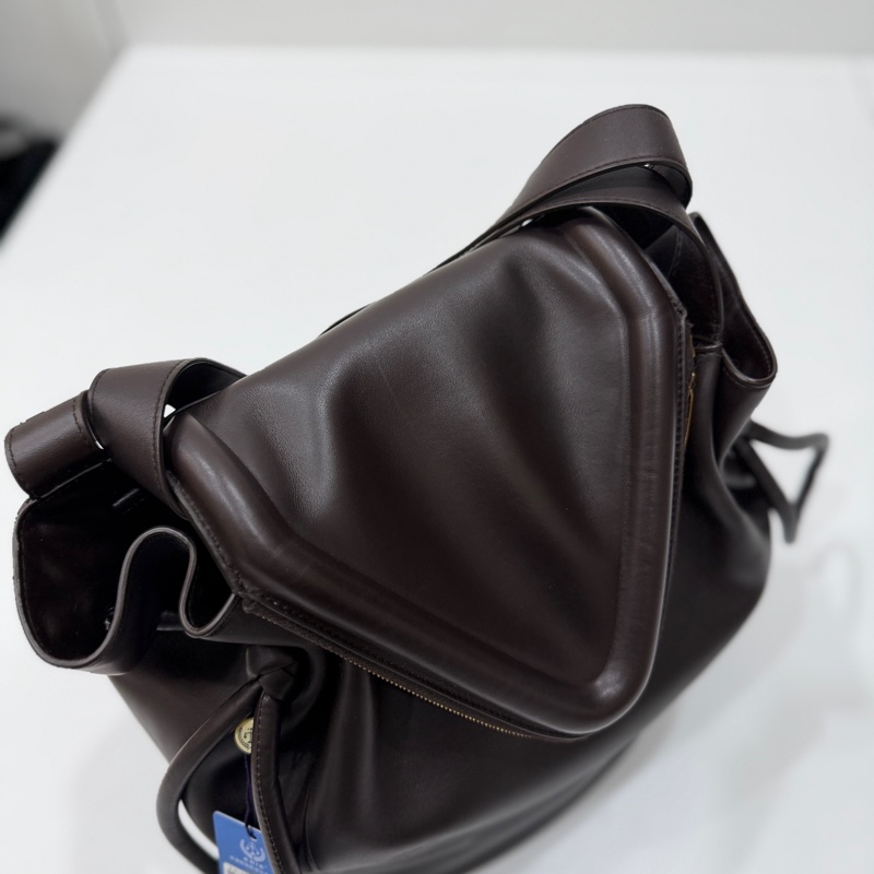 Bottega Veneta BV Beak 大號 全皮 咖啡 水桶包 斜背包 側背包 肩背包 手提包-32