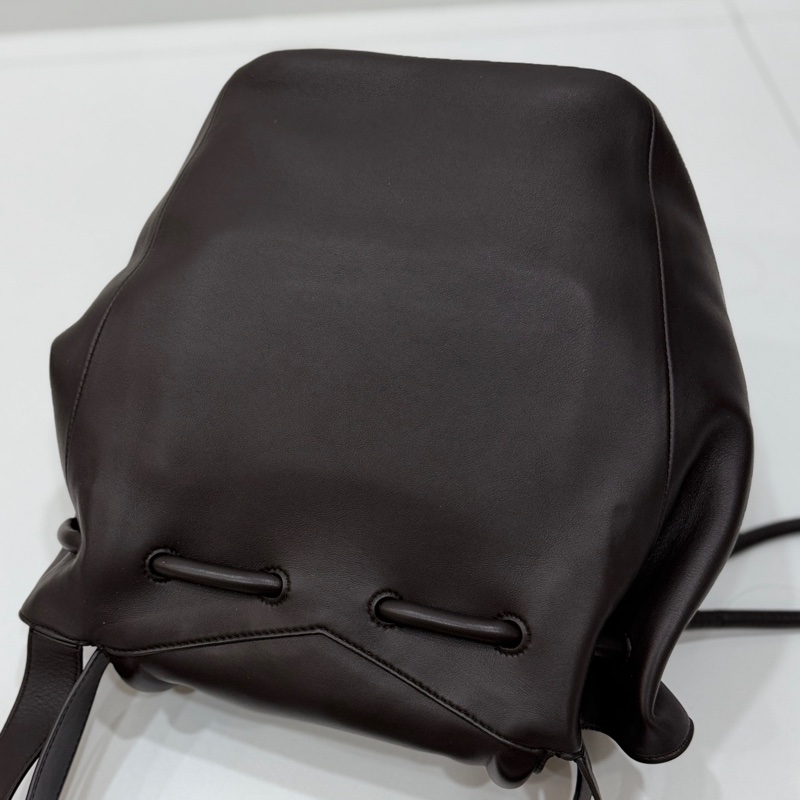 Bottega Veneta BV Beak 大號 全皮 咖啡 水桶包 斜背包 側背包 肩背包 手提包-33