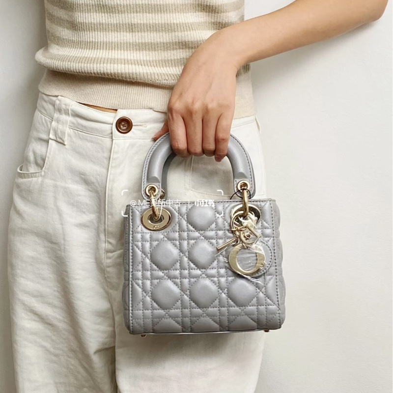 迪奧黛妃包 Dior Mini Lady Dior 蛋白石灰羊皮✨氣質必收款 手提肩背兩用 M0505OBDU-3