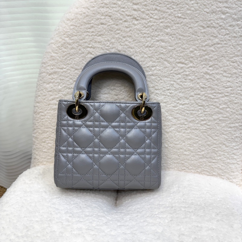 迪奧黛妃包 Dior Mini Lady Dior 蛋白石灰羊皮✨氣質必收款 手提肩背兩用 M0505OBDU-10