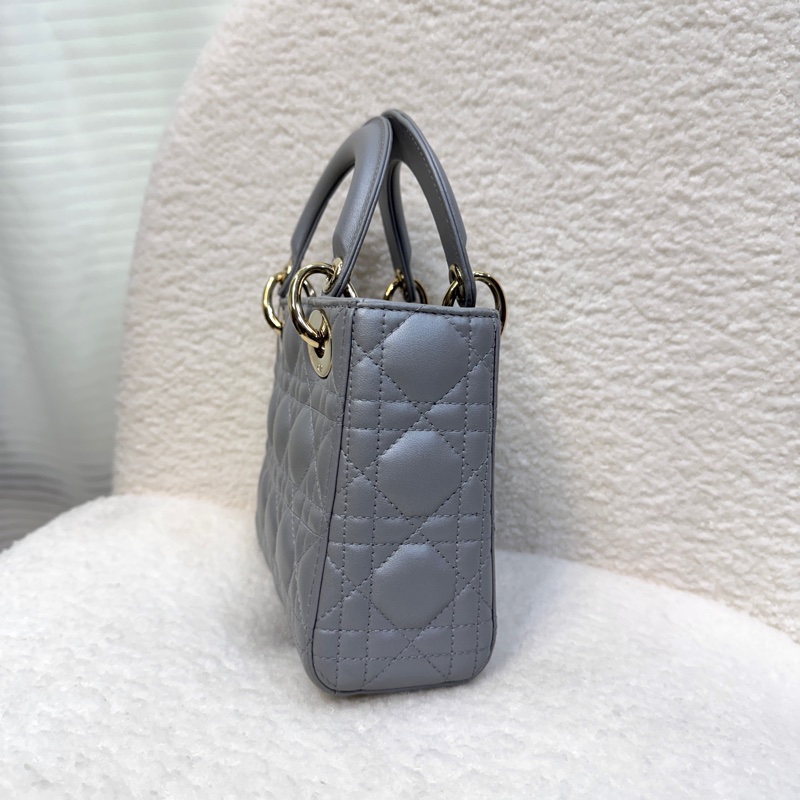 迪奧黛妃包 Dior Mini Lady Dior 蛋白石灰羊皮✨氣質必收款 手提肩背兩用 M0505OBDU-11
