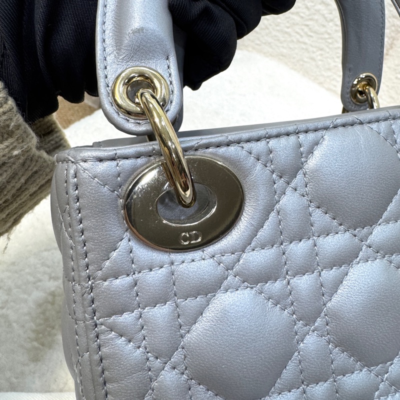 迪奧黛妃包 Dior Mini Lady Dior 蛋白石灰羊皮✨氣質必收款 手提肩背兩用 M0505OBDU-28