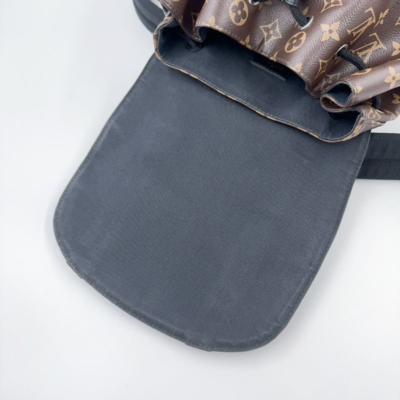 LV原花拼黑牛皮銀釦Christopher MM下蓋式後背包 M43735-7