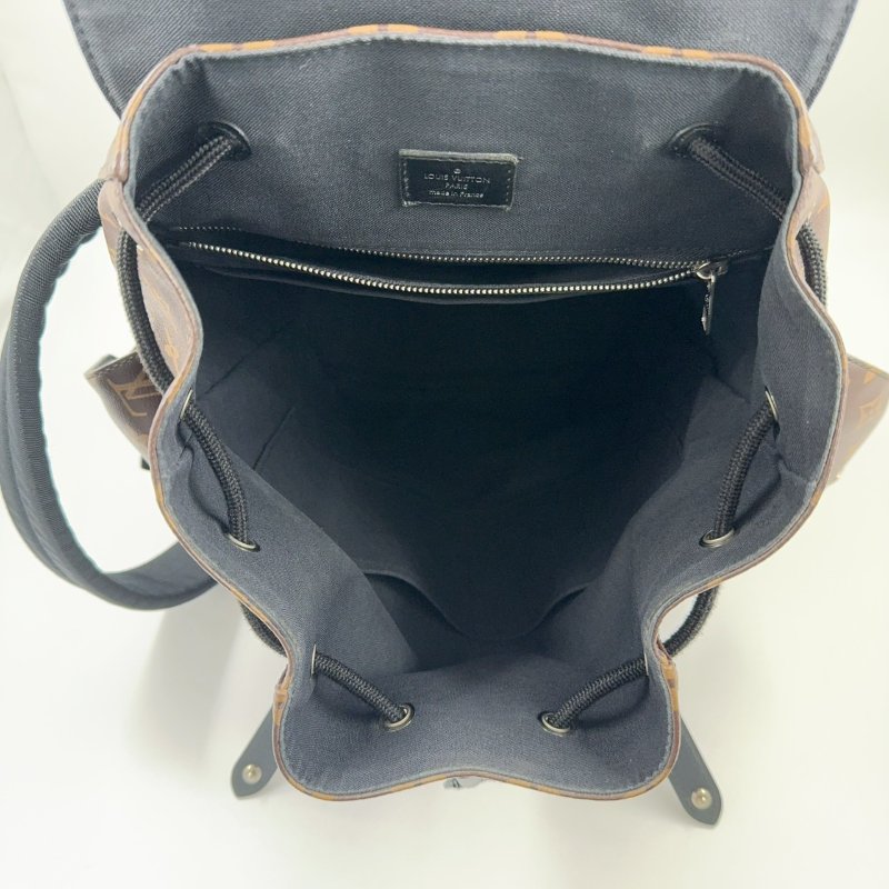 LV原花拼黑牛皮銀釦Christopher MM下蓋式後背包 M43735-8