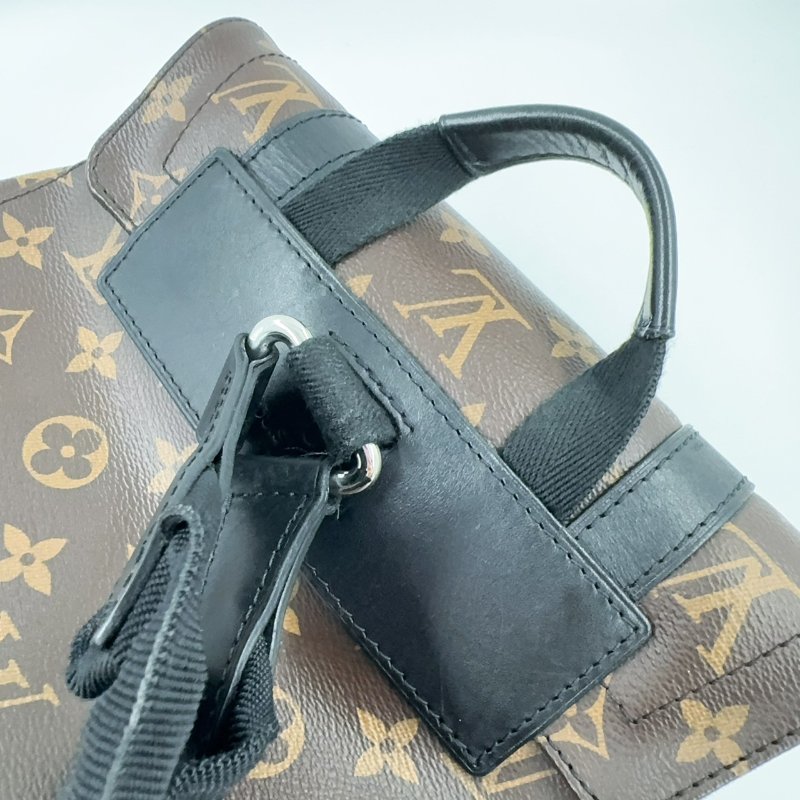 LV原花拼黑牛皮銀釦Christopher MM下蓋式後背包 M43735-10