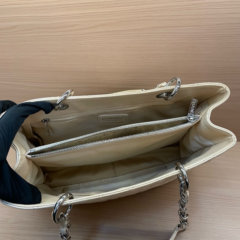 NO:C26 Chanel香奈儿GST奶茶色荔枝皮大號,2014年 ,18開 托特链条单肩包 有卡 有塵袋 無盒子-10