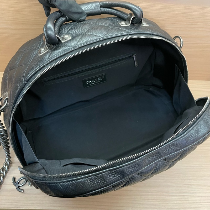 NO:C74 Chanel 荔枝纹黑色银扣挂坠保龄球手提单肩包 大號 2017年,22開 有塵袋 無卡 無盒子-12