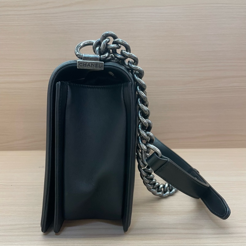 NO：C59 Chanel香奈儿Leboy大號 黑银色菱格纹羊皮 2014年、19開 尺寸底長28*高18*寬8* 有塵袋 無卡 無盒子-2