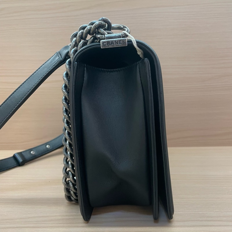 NO：C59 Chanel香奈儿Leboy大號 黑银色菱格纹羊皮 2014年、19開 尺寸底長28*高18*寬8* 有塵袋 無卡 無盒子-3