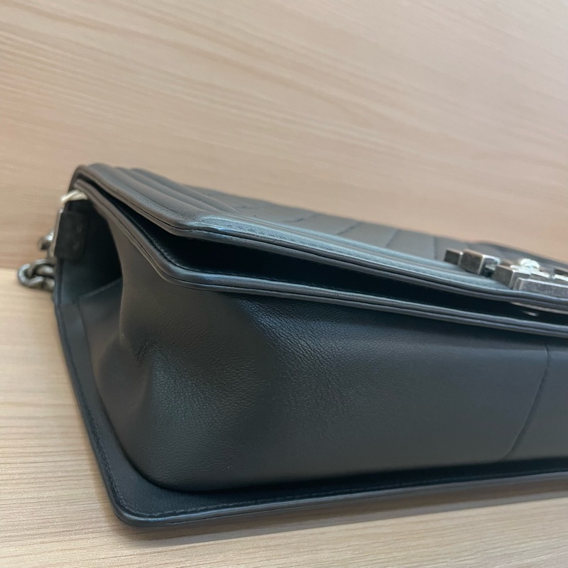 NO：C59 Chanel香奈儿Leboy大號 黑银色菱格纹羊皮 2014年、19開 尺寸底長28*高18*寬8* 有塵袋 無卡 無盒子-5