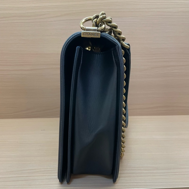 NO：C61 Chanel香奈儿黑色金扣leboy 鏈條包牛皮 大號 2014年、19開 尺寸底長30*高21*寬8*有卡 有塵袋 無盒子-2