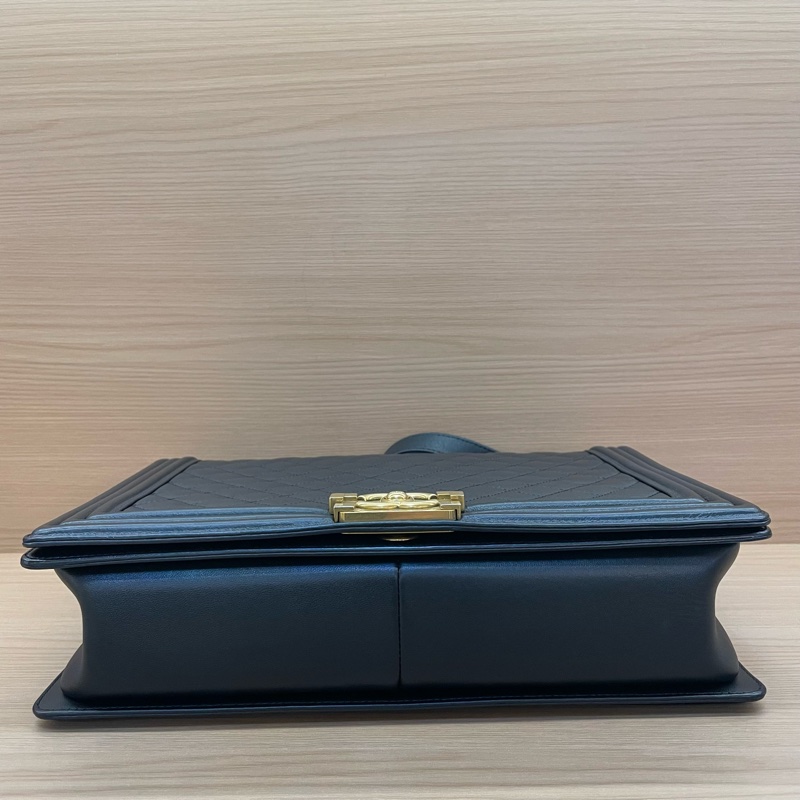 NO：C61 Chanel香奈儿黑色金扣leboy 鏈條包牛皮 大號 2014年、19開 尺寸底長30*高21*寬8*有卡 有塵袋 無盒子-5