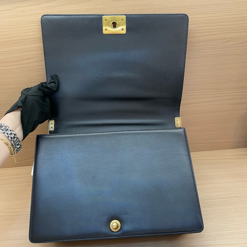 NO：C61 Chanel香奈儿黑色金扣leboy 鏈條包牛皮 大號 2014年、19開 尺寸底長30*高21*寬8*有卡 有塵袋 無盒子-10