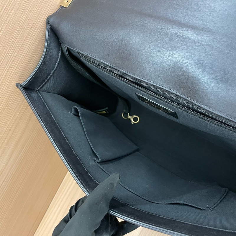 NO：C61 Chanel香奈儿黑色金扣leboy 鏈條包牛皮 大號 2014年、19開 尺寸底長30*高21*寬8*有卡 有塵袋 無盒子-12