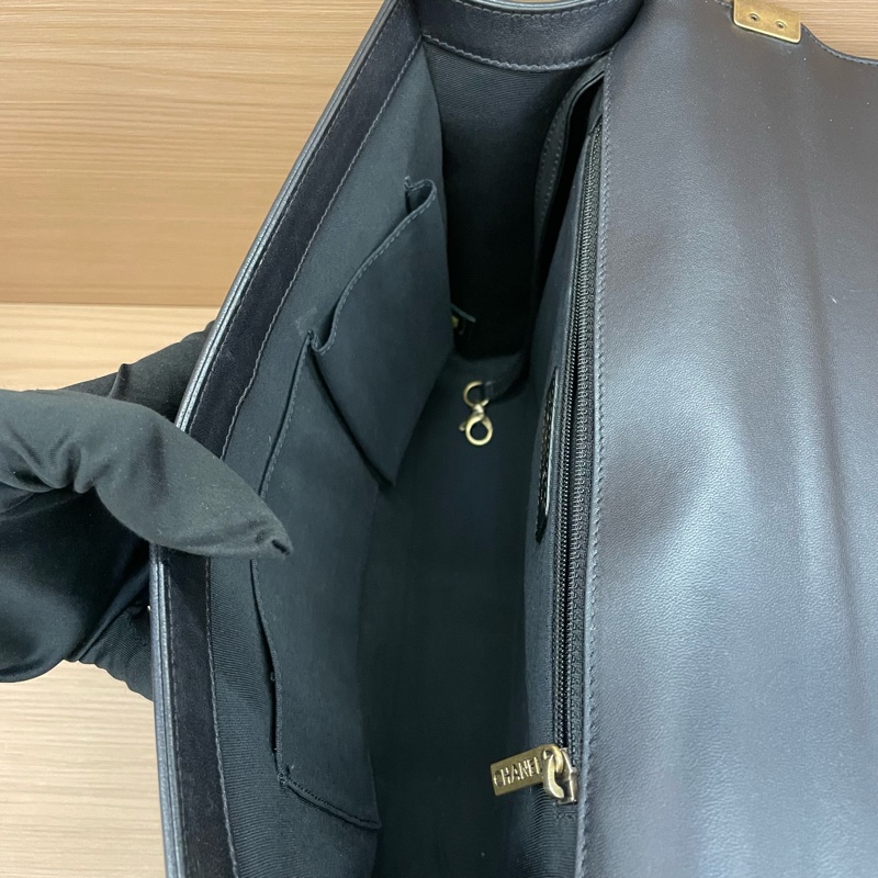 NO：C61 Chanel香奈儿黑色金扣leboy 鏈條包牛皮 大號 2014年、19開 尺寸底長30*高21*寬8*有卡 有塵袋 無盒子-13