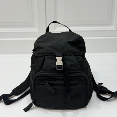 PRADA 尼龍 Rucksack 銀扣 黑色 厚背包 肩背包 手提包