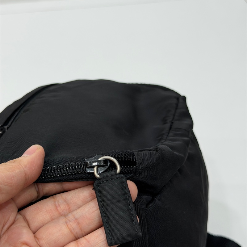 PRADA 尼龍 Rucksack 銀扣 黑色 厚背包 肩背包 手提包-14