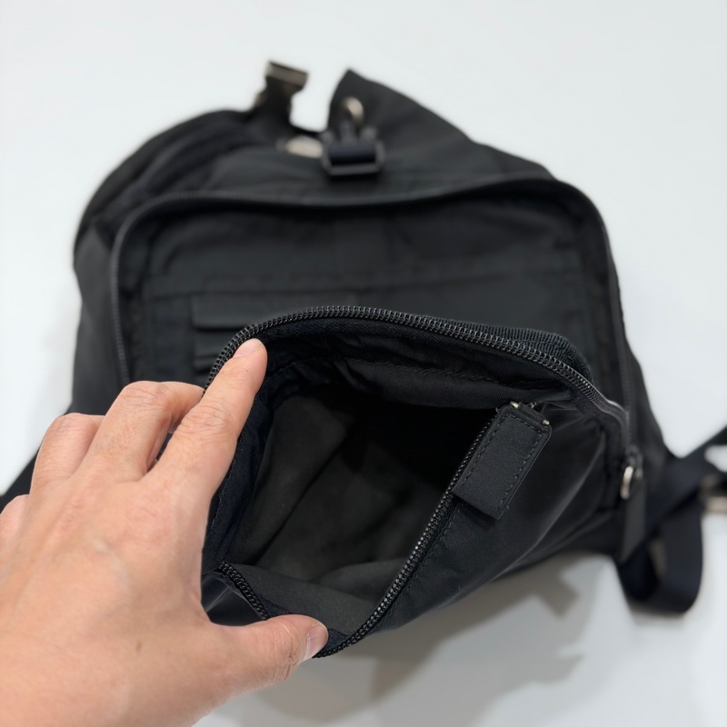 PRADA 尼龍 Rucksack 銀扣 黑色 厚背包 肩背包 手提包-23