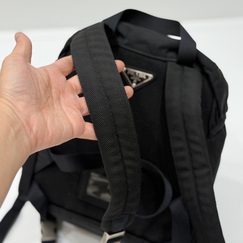 PRADA 尼龍 Rucksack 銀扣 黑色 厚背包 肩背包 手提包-35
