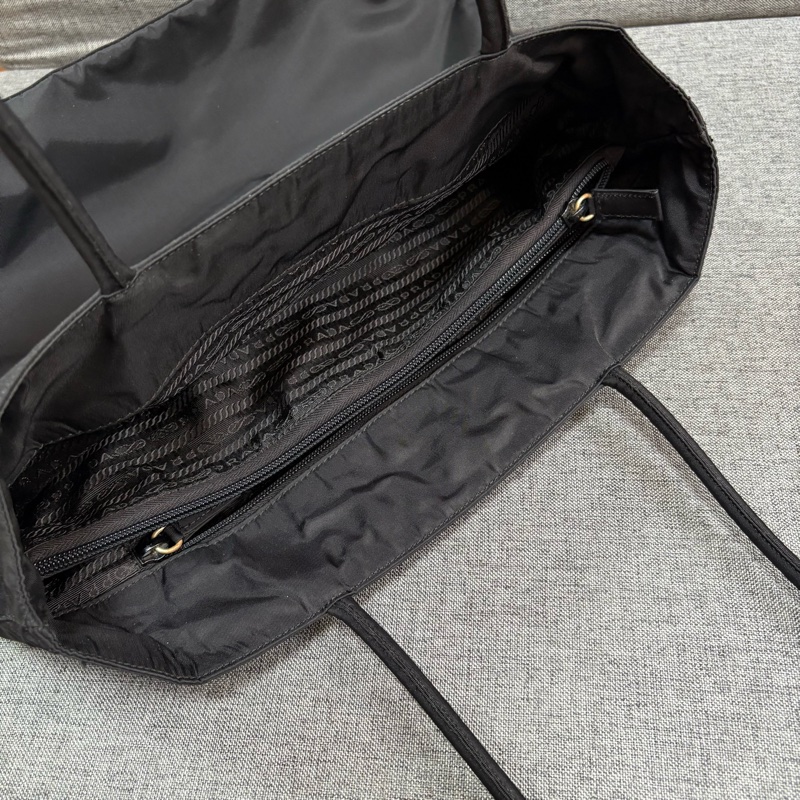 Prada 尼龍黑色托特包-14