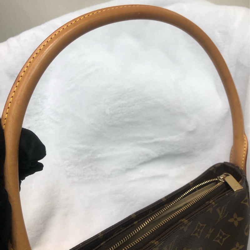 LV 老花Looping Shoulder Bag XC315-9