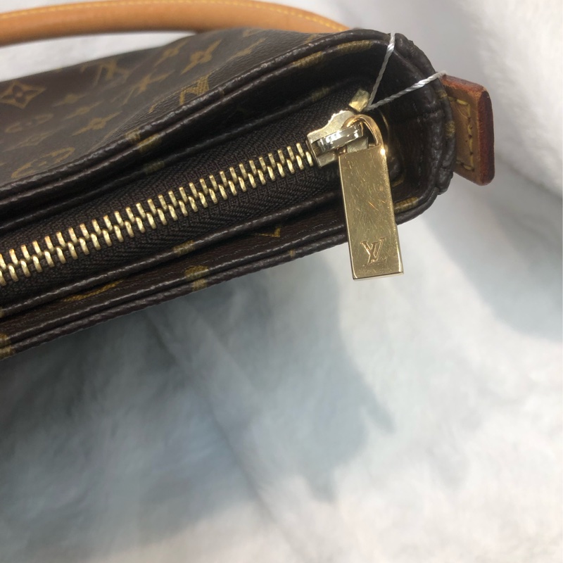 LV 老花Looping Shoulder Bag XC315-13