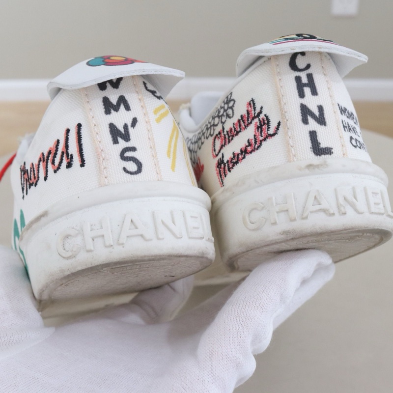 CHANEL香奈兒 x Pharrell菲董聯名塗鴉小白鞋女鞋，35.5碼，配件無-1