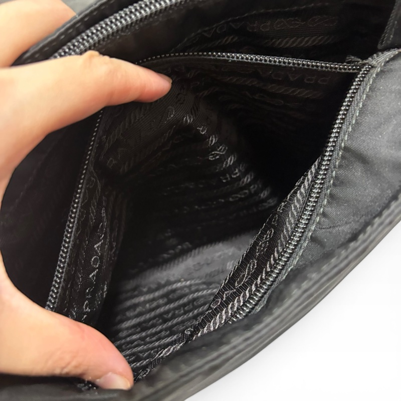 Prada 經典黑色尼龍托特包 Nylon tote bag 單肩包 手提包 23cm-17