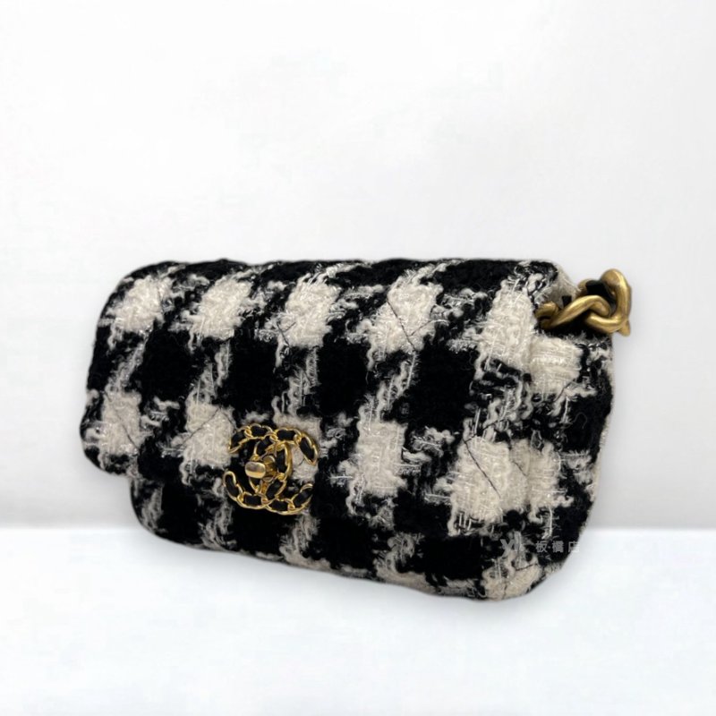 S5350-CHANEL 黑白千鳥格紋毛呢金釦19腰包-2