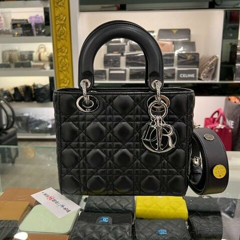 東區正精品㊣CD CHRISTIAN DIOR LADY 迪奧黑色全皮Logo 銀扣吊飾手提包黛妃包兩用包 RZ6347
