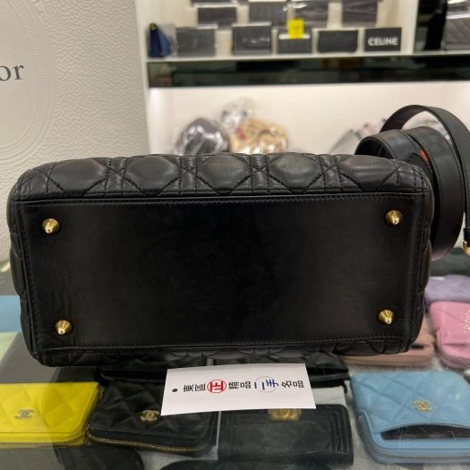東區正精品㊣CHRISTIAN DIOR LADY M 迪奧黑色羊皮全皮5格金色吊飾金釦拉鍊肩背包手提包黛妃包 RZ4779-11