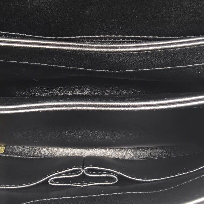 CHANEL TrendyCC手提風琴包小號黑色羊皮26開金扣-5