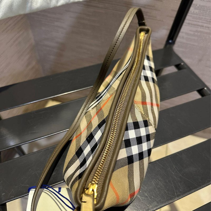 💎Han's house精品服飾💎 Burberry 經典 棉麻 牛皮飾邊 格紋 迷你 麻將 側背 包 現貨 原價26500-2
